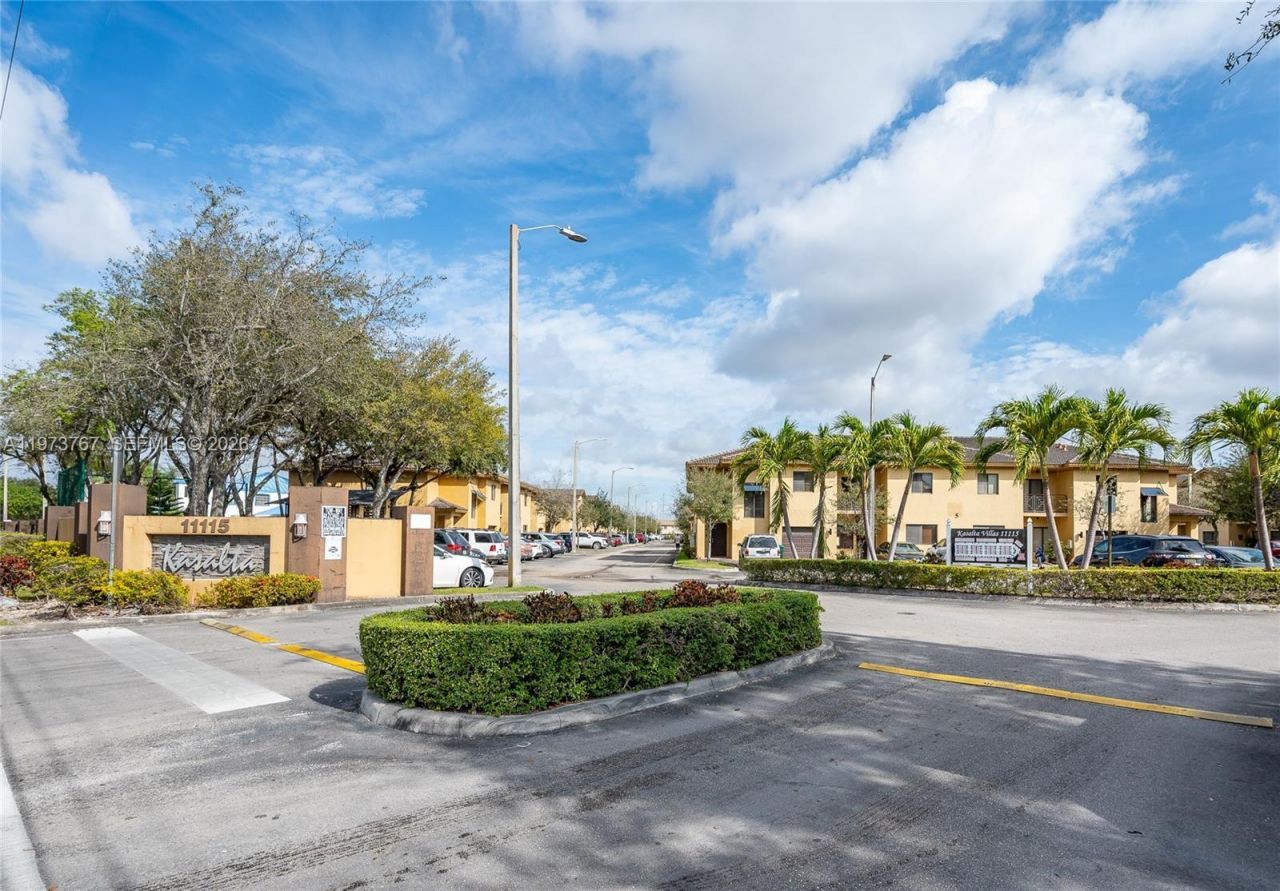 11115 W Okeechobee Rd, Unit 137, Hialeah Gardens, FL 33018 Photo