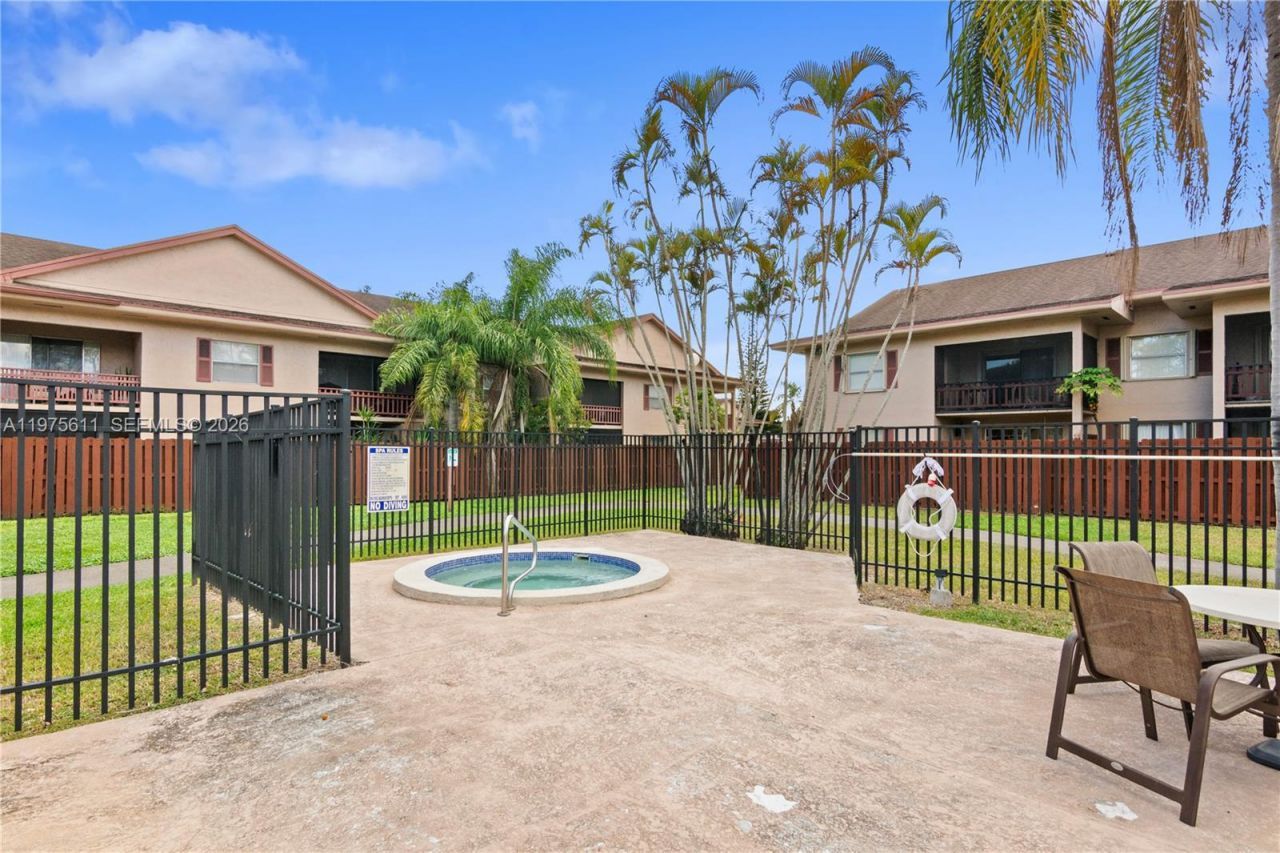 11209 SW 88th St , Unit 101B, Miami, FL 33176 Photo