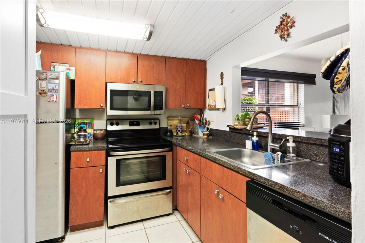 11209 SW 88th St , Unit 101B, Miami, FL 33176 Photo