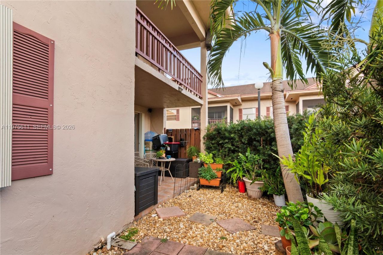 11209 SW 88th St , Unit 101B, Miami, FL 33176 Photo