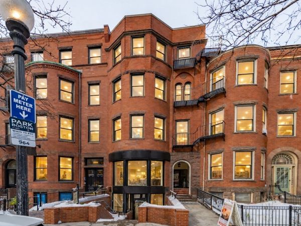 297 Newbury Street, Boston, MA 02115