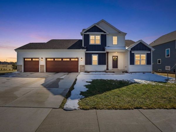 1543 N Thompson Road, Sun Prairie, WI 53590