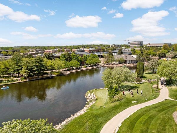 7540 Edinborough Way, Unit 1319, Edina, MN 55435