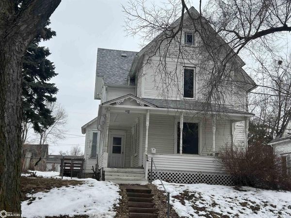 406 N 1St Avenue, Marshalltown, IA 50158