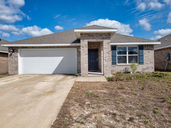 4662 Honor Guard Way, Crestview, FL 32539