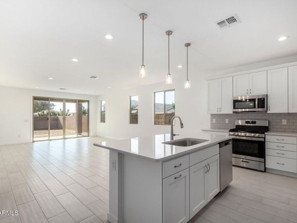 5447 W MANZANITA Drive, Glendale, AZ 85302