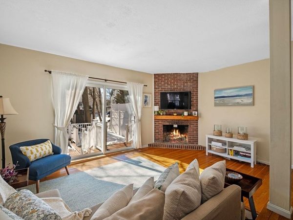 9 Lincoln Park, Marblehead, MA 01945