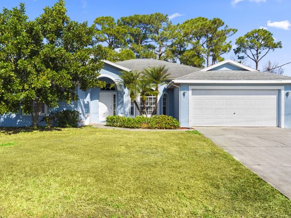 241 SE Starfish, Port St. Lucie, FL 34984