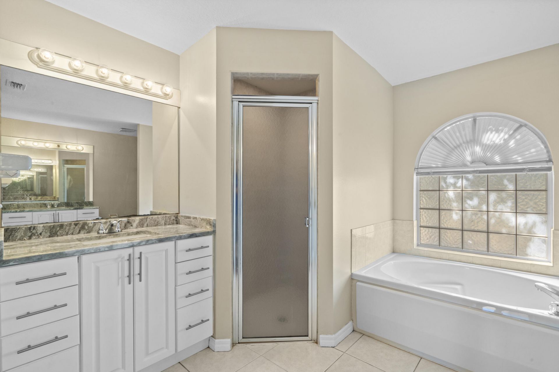 241 SE Starfish, Port Saint Lucie, FL 34984 Photo