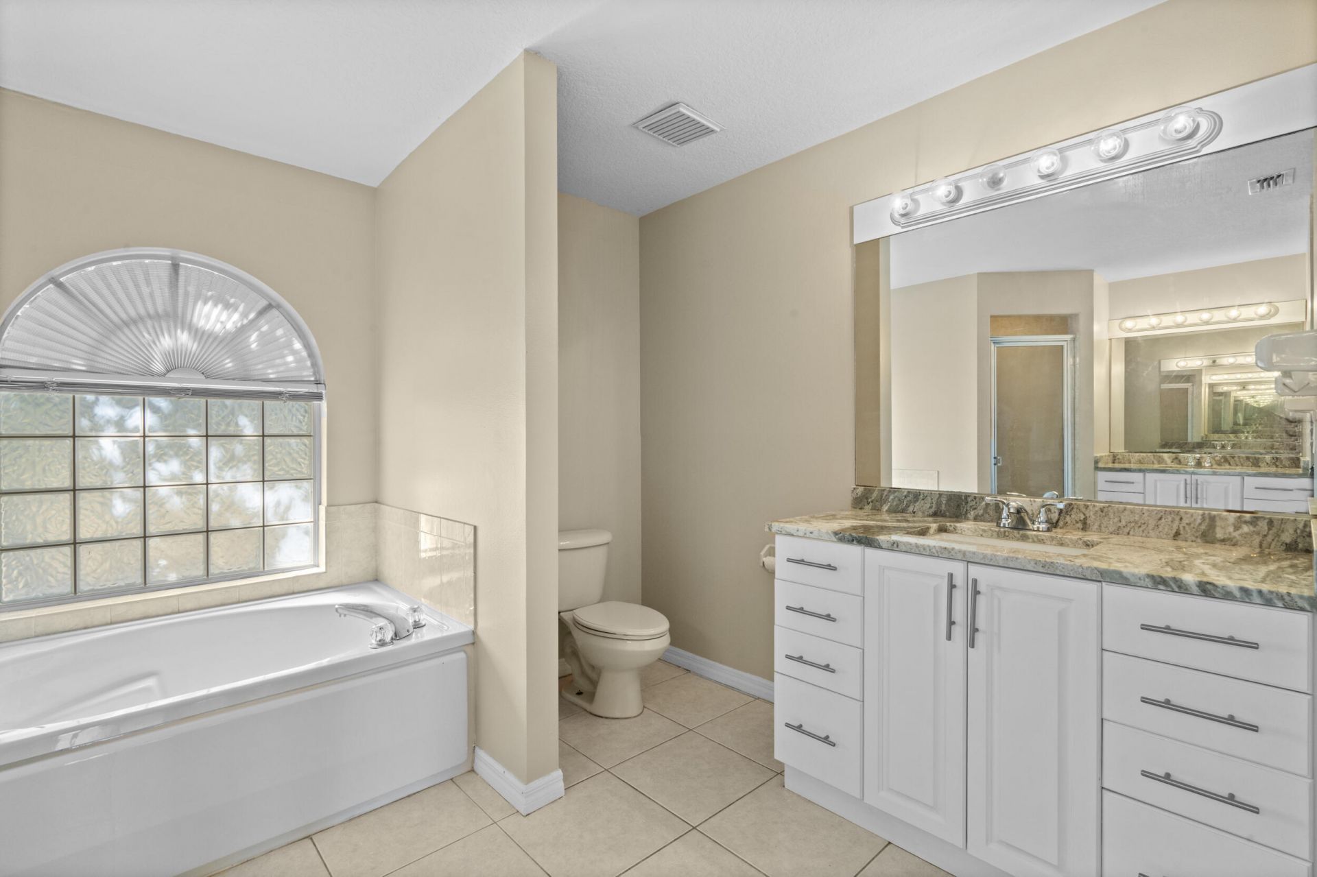 241 SE Starfish, Port Saint Lucie, FL 34984 Photo