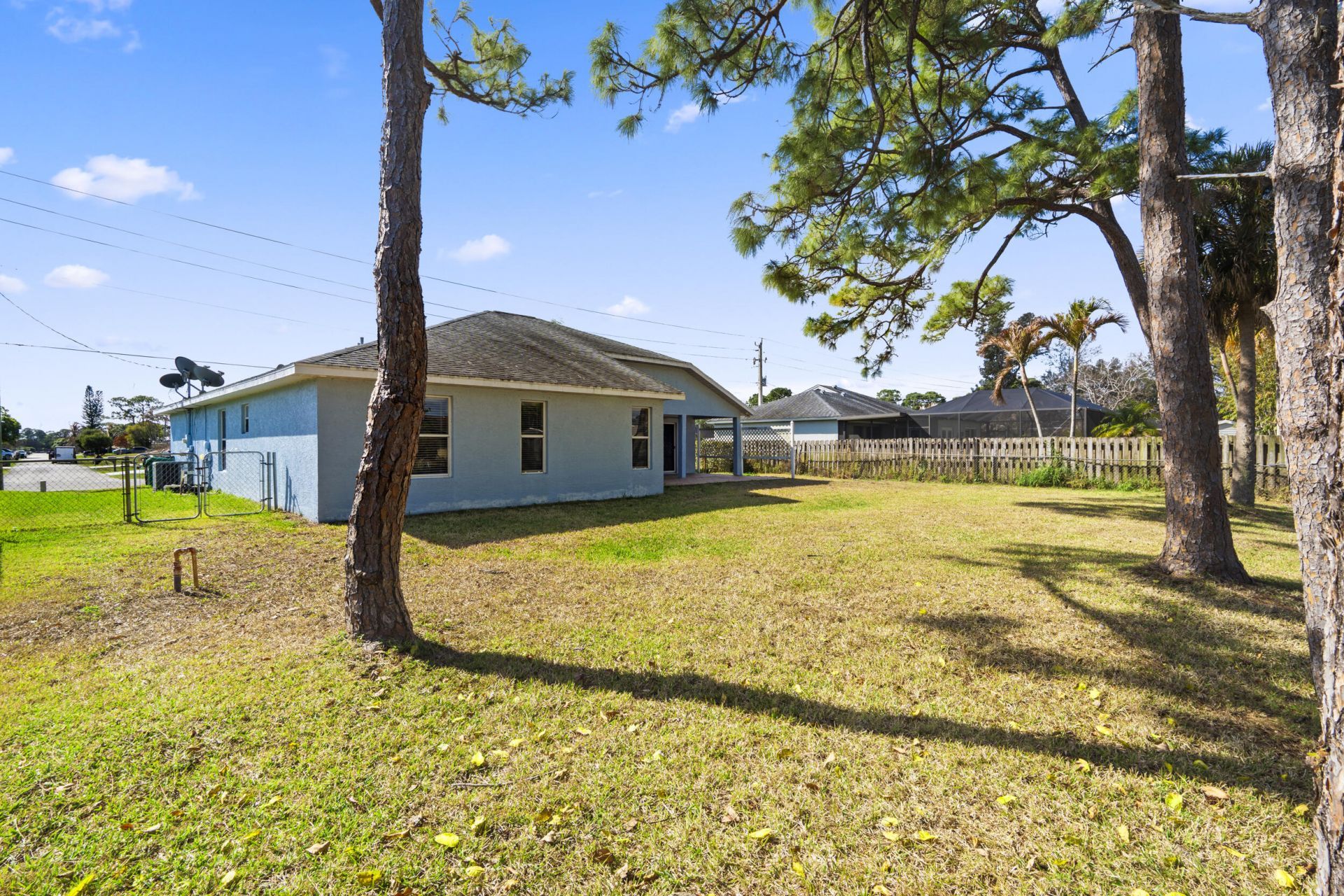 241 SE Starfish, Port Saint Lucie, FL 34984 Photo