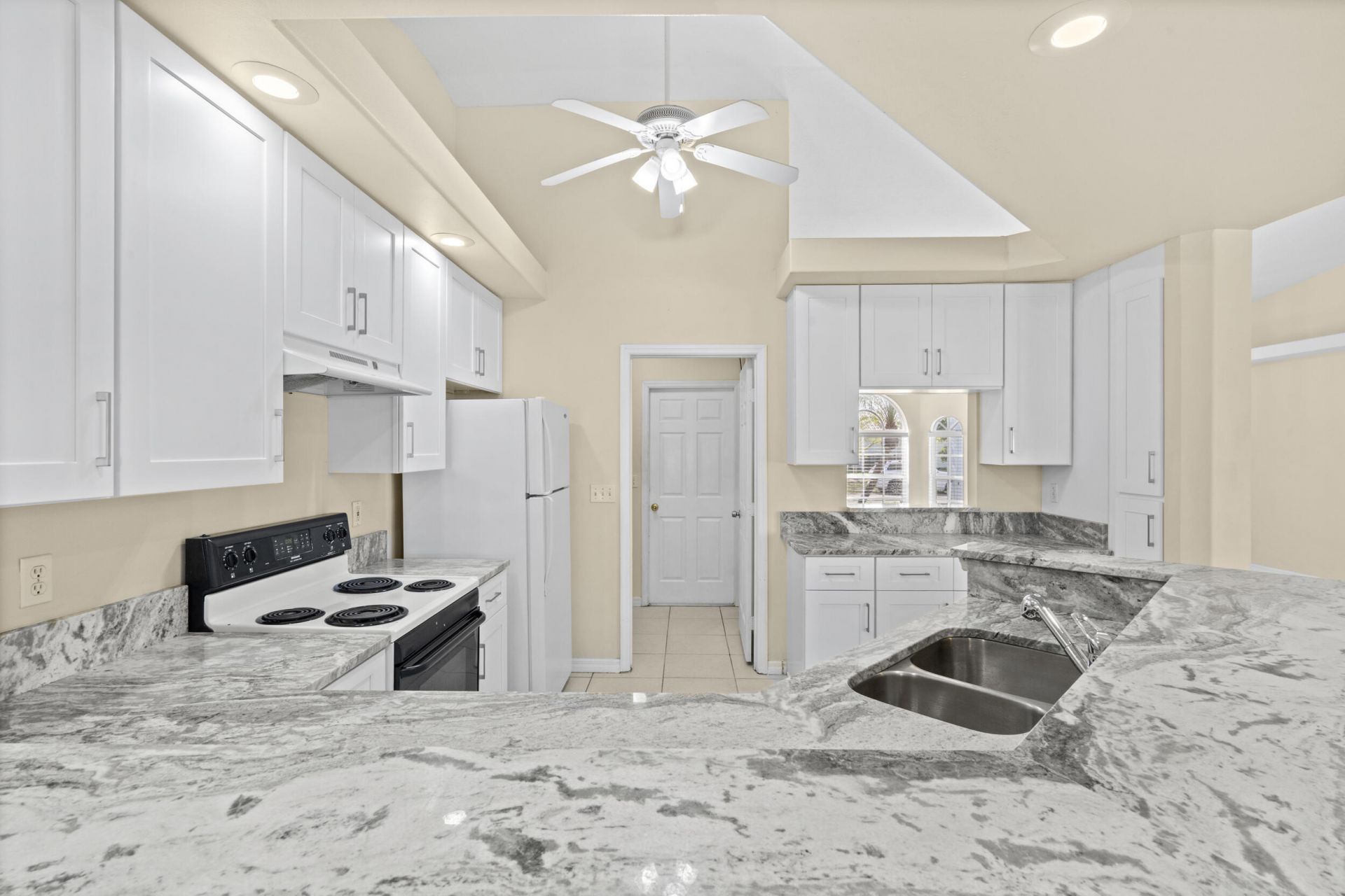 241 SE Starfish, Port Saint Lucie, FL 34984 Photo