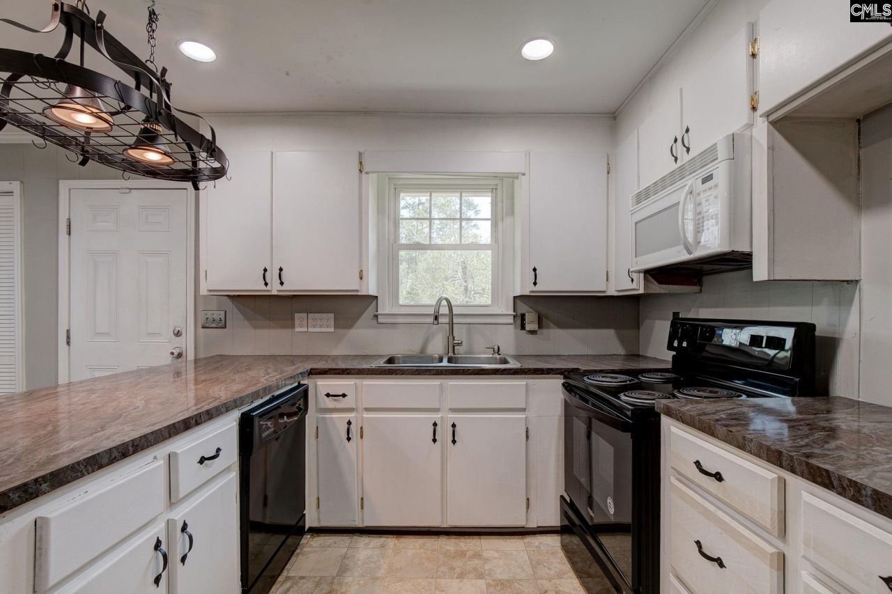 131 Cardinal Drive  Photo 10