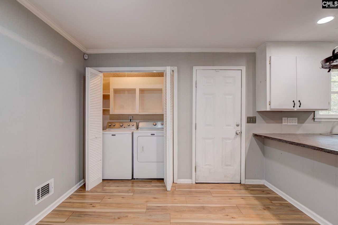 131 Cardinal Drive  Photo 13