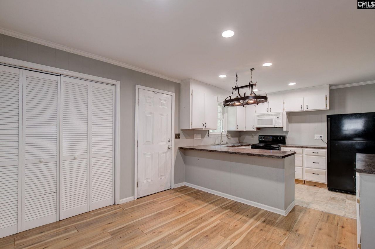 131 Cardinal Drive  Photo 14