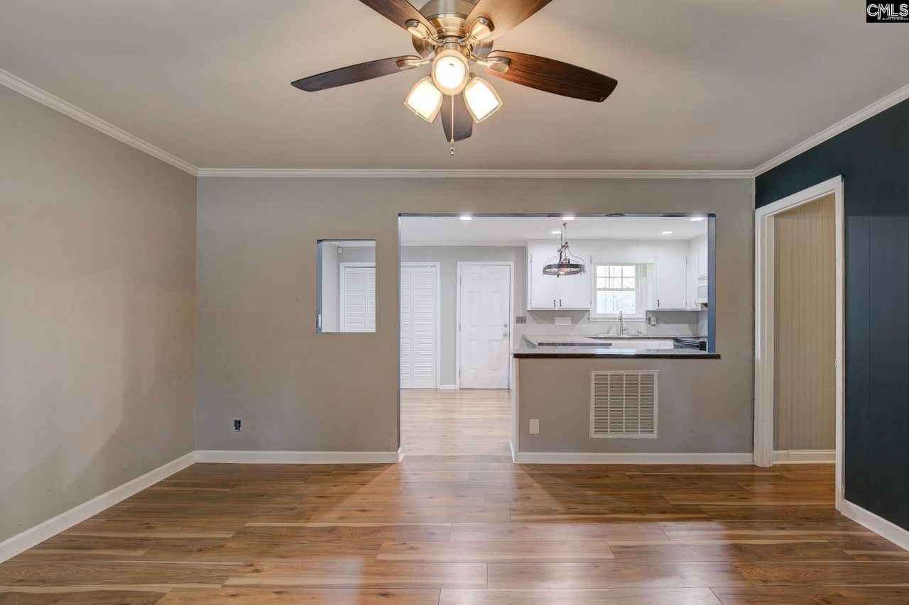 131 Cardinal Drive  Photo 5