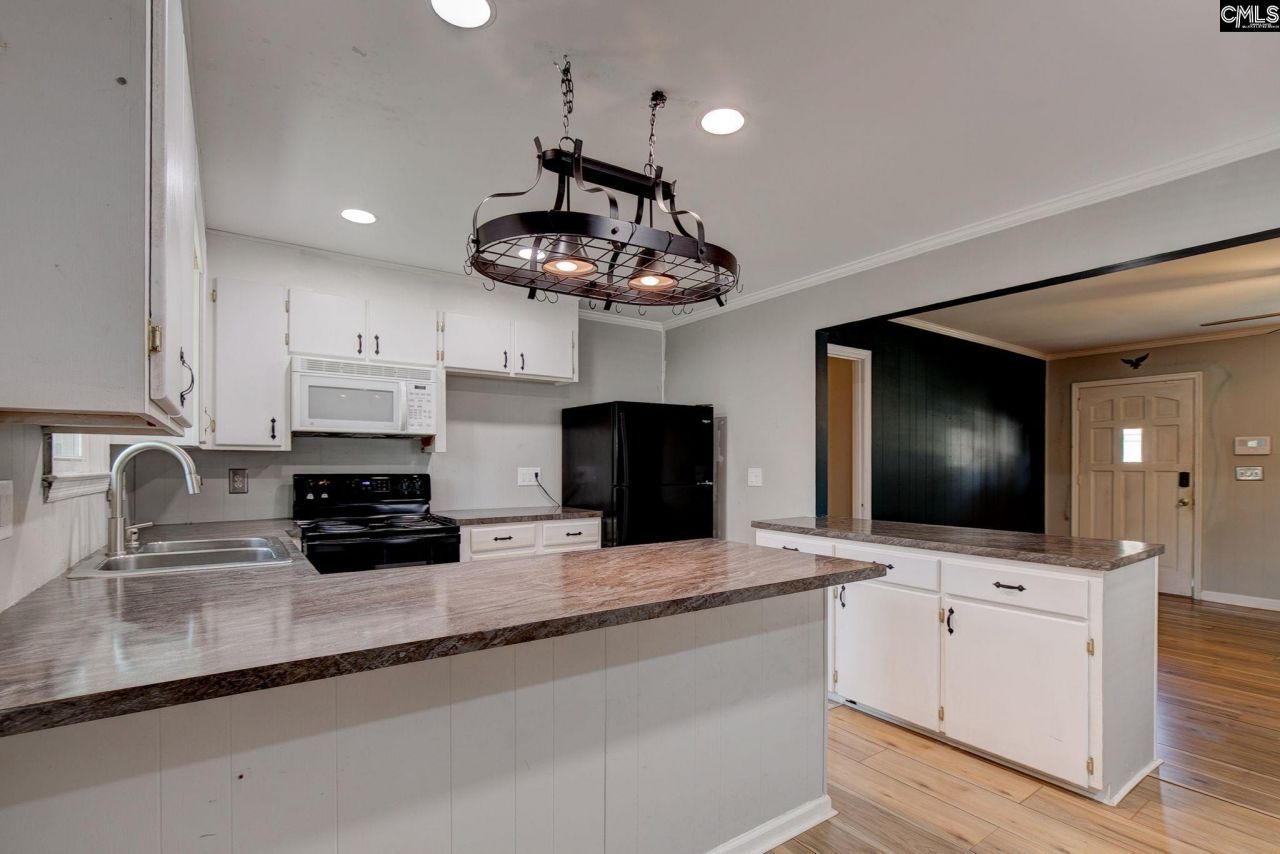 131 Cardinal Drive  Photo 9