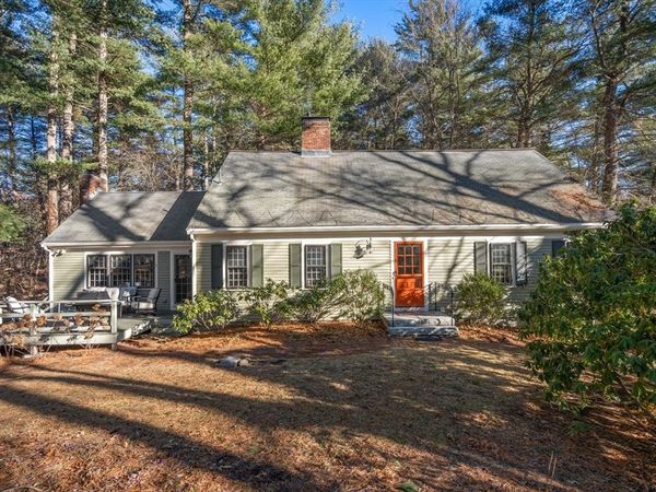 6 Brewster Rd, Wayland, MA 01778