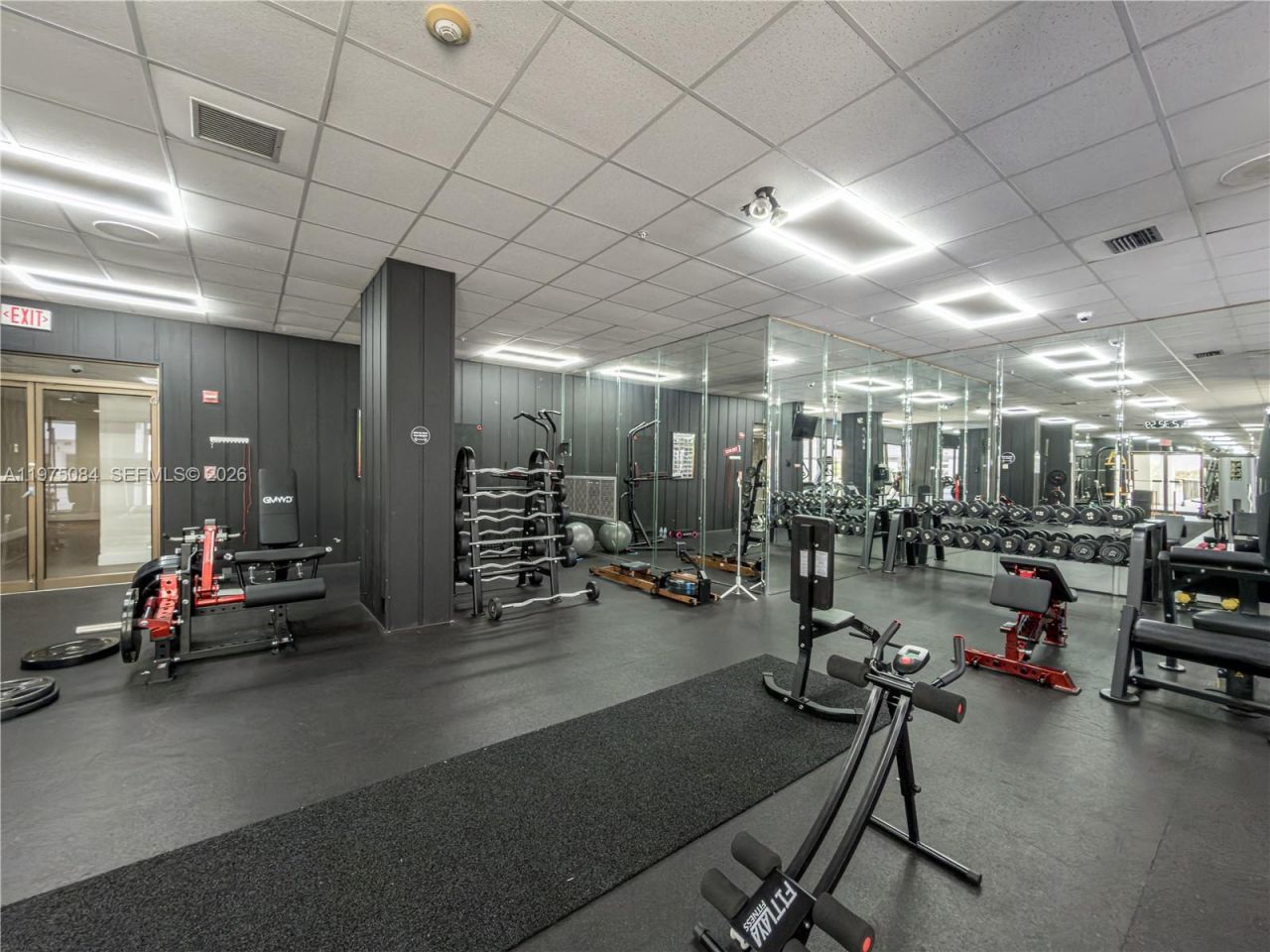 2750 NE 183rd St , Unit 2108, Aventura, FL 33160 Photo