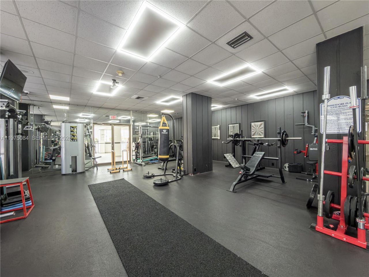 2750 NE 183rd St , Unit 2108, Aventura, FL 33160 Photo