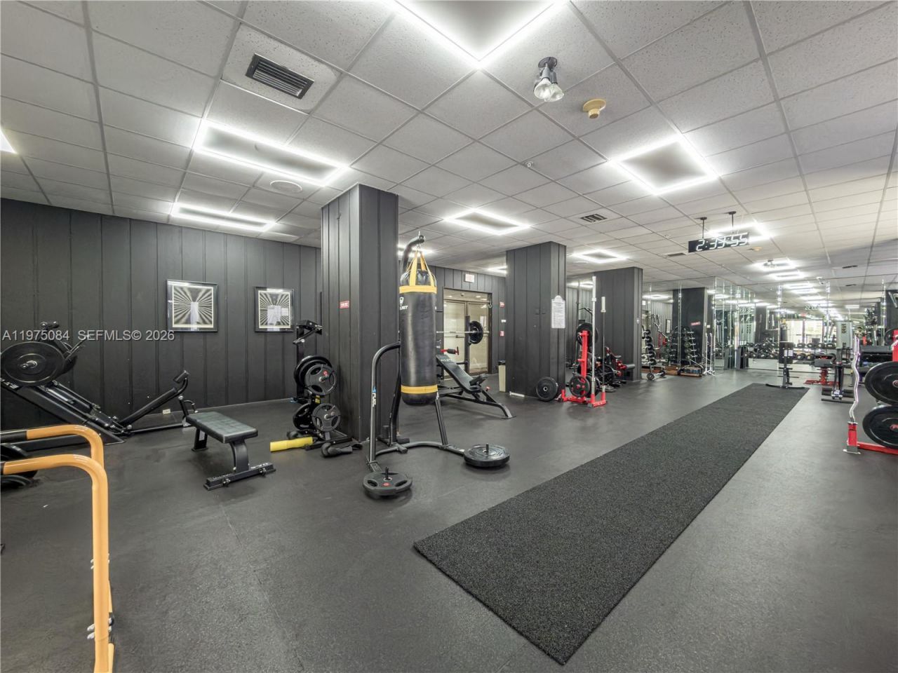 2750 NE 183rd St , Unit 2108, Aventura, FL 33160 Photo