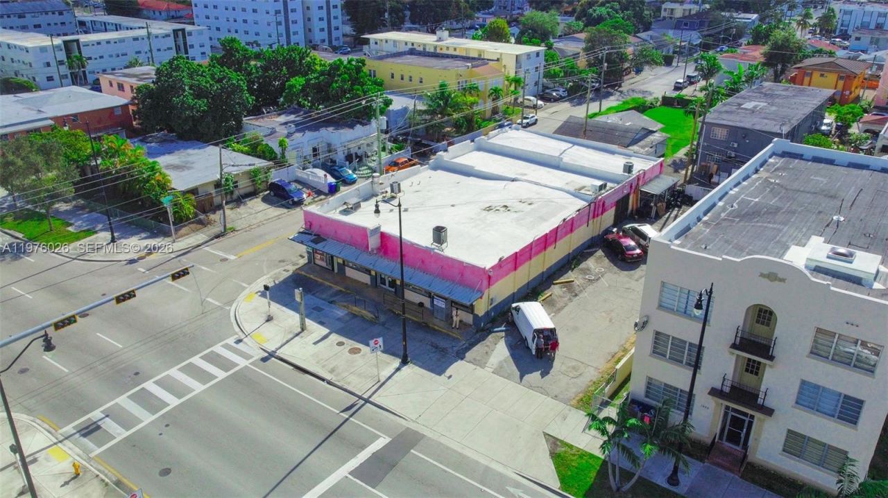 1910 SW 1st St , Miami, FL 33135 Photo