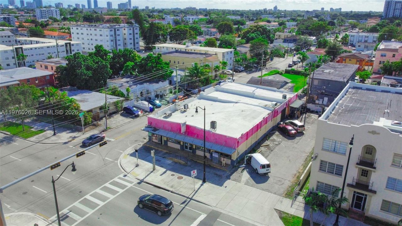 1910 SW 1st St , Miami, FL 33135 Photo