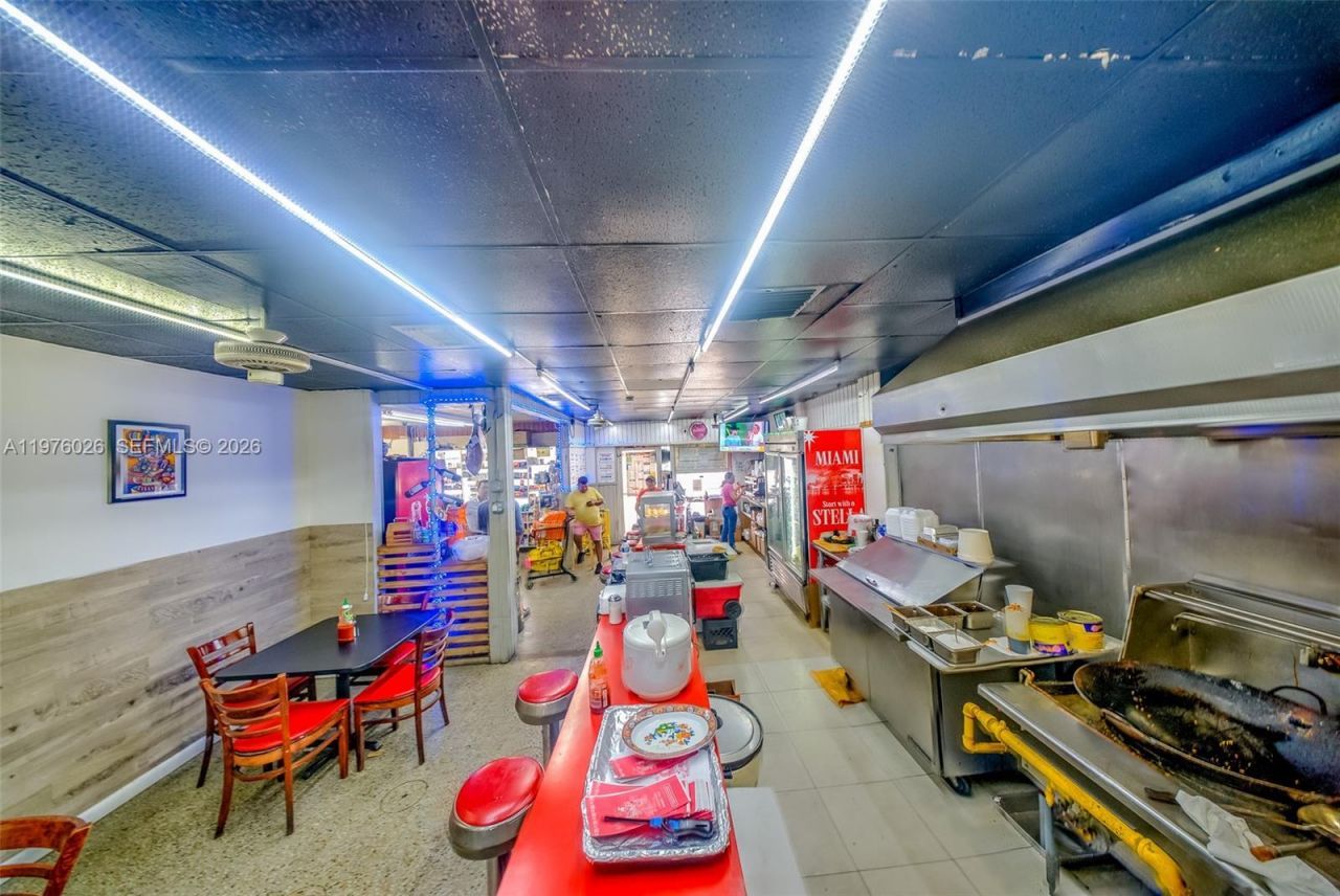 1910 SW 1st St , Miami, FL 33135 Photo