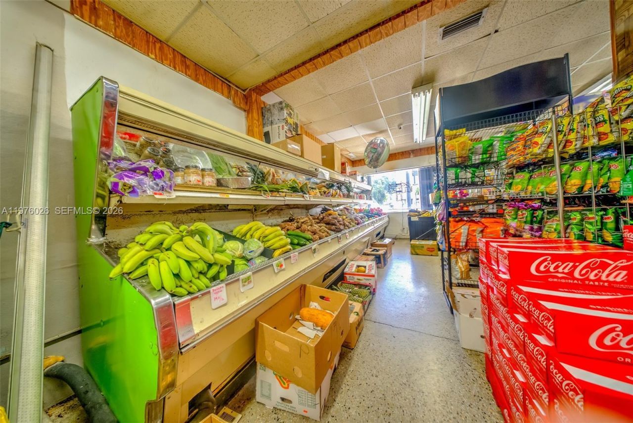 1910 SW 1st St , Miami, FL 33135 Photo