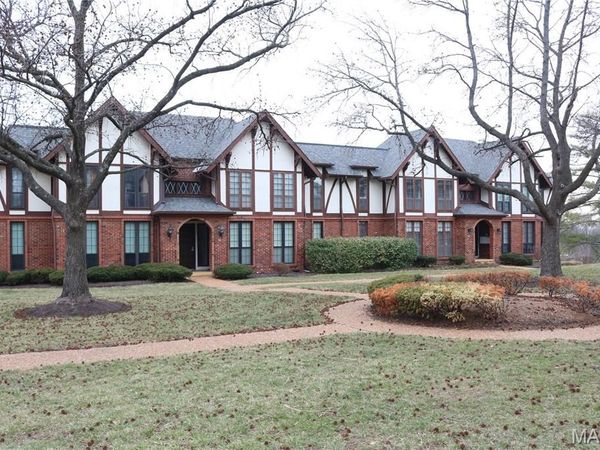 927 Claytonbrook Drive , Unit 3, Ballwin, MO 63011