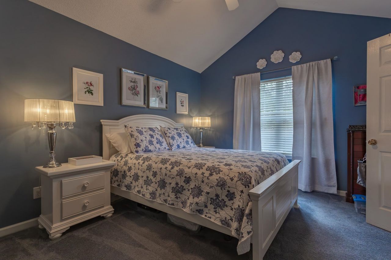 144 Wimbledon Way  Photo 13