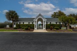 144 Wimbledon Way  photo 4