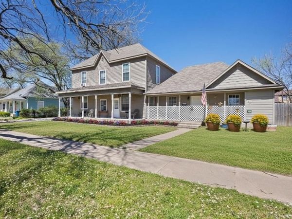 913 W Chestnut Street, Denison, TX 75020