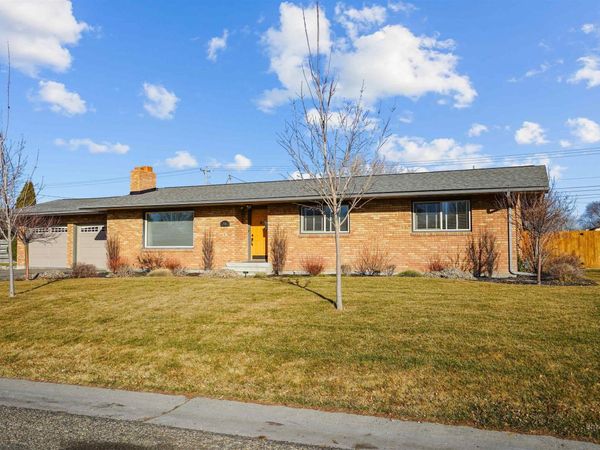 206 Pleasant Way, Rupert, ID 83350