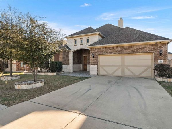 2601 Hudson LN, Leander, TX 78641