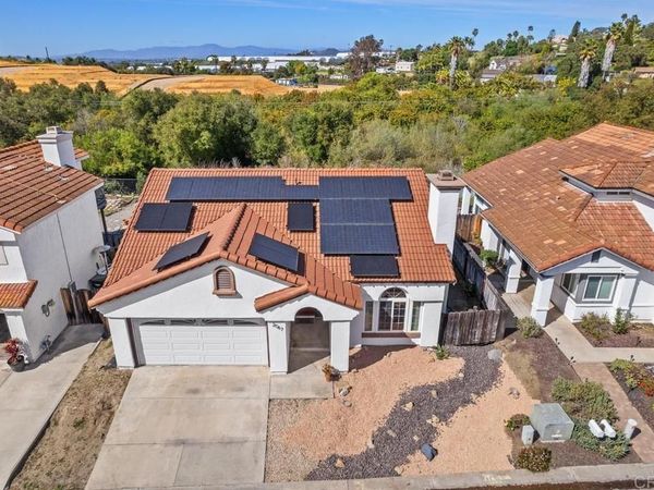 2067 Paseo De Anza, Vista, CA 92084