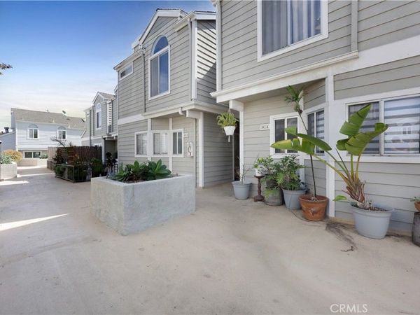 260 Victoria Street, Unit 32, Costa Mesa, CA 92627