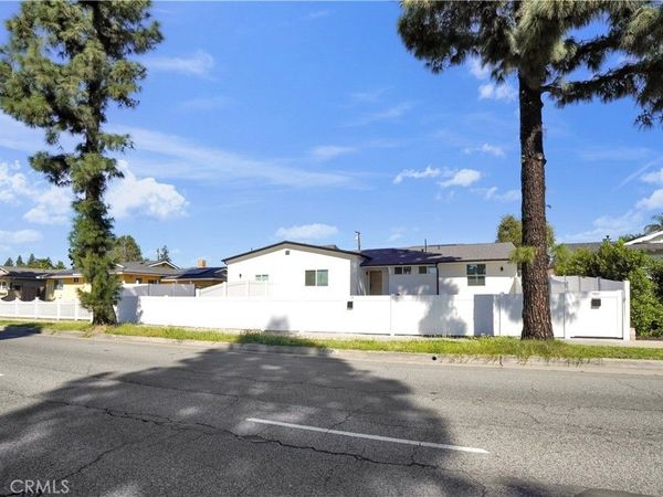 18221 Chatsworth, Unit B, Northridge, CA 91326