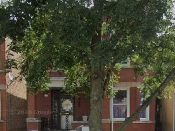 903 N Drake Avenue , Chicago, IL 60651