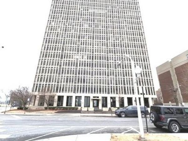 6700 S South Shore Drive, Unit 17C, Chicago, IL 60649