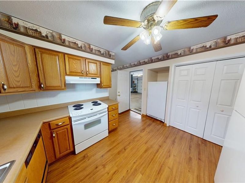 213 Porter Drive, Englewood, OH 45322 Photo 10