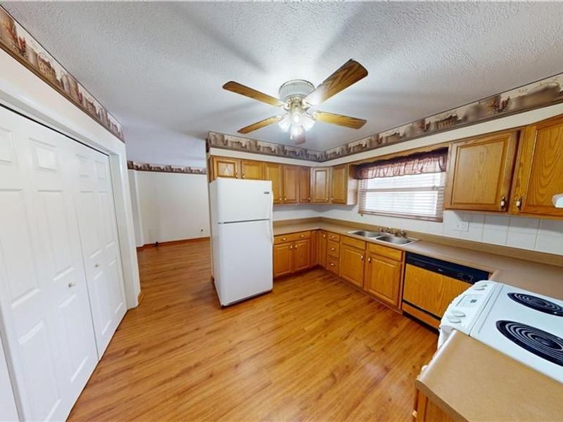 213 Porter Drive, Englewood, OH 45322 Photo 11