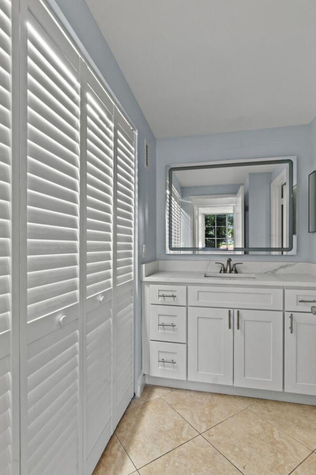 123 Yacht Club Way, Unit 207, Hypoluxo, FL 33462 Photo