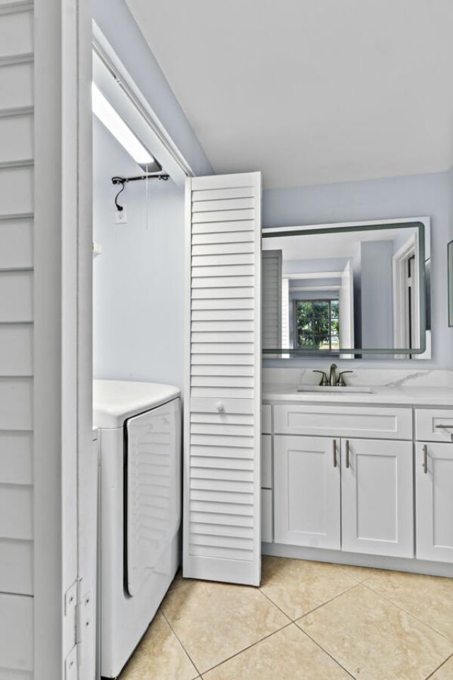 123 Yacht Club Way, Unit 207, Hypoluxo, FL 33462 Photo