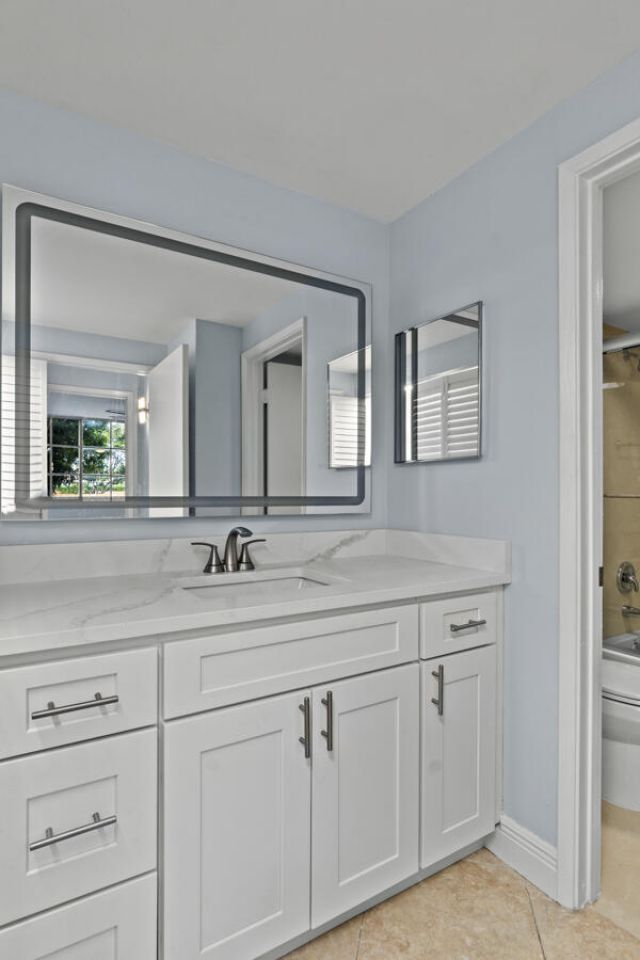 123 Yacht Club Way, Unit 207, Hypoluxo, FL 33462 Photo