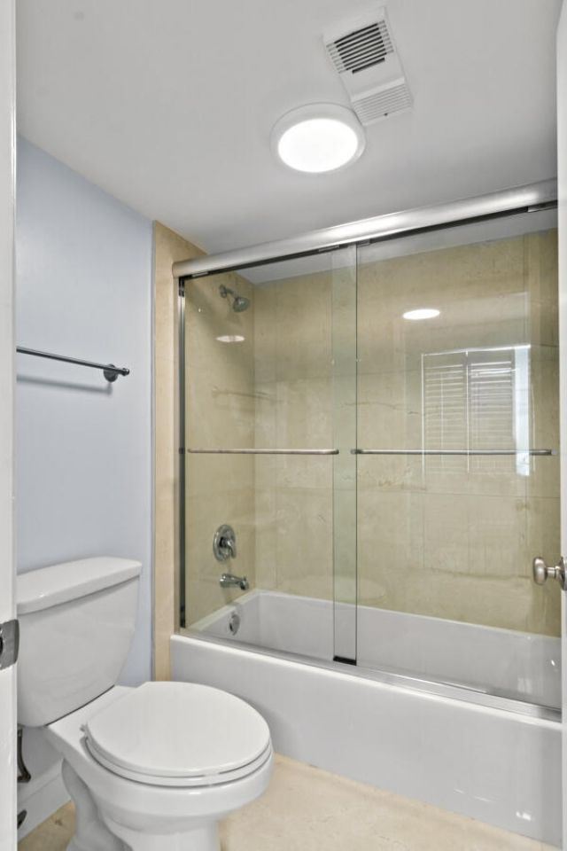 123 Yacht Club Way, Unit 207, Hypoluxo, FL 33462 Photo