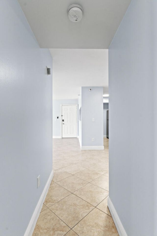 123 Yacht Club Way, Unit 207, Hypoluxo, FL 33462 Photo