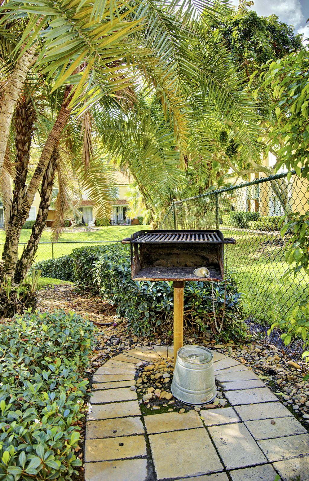 123 Yacht Club Way, Unit 207, Hypoluxo, FL 33462 Photo