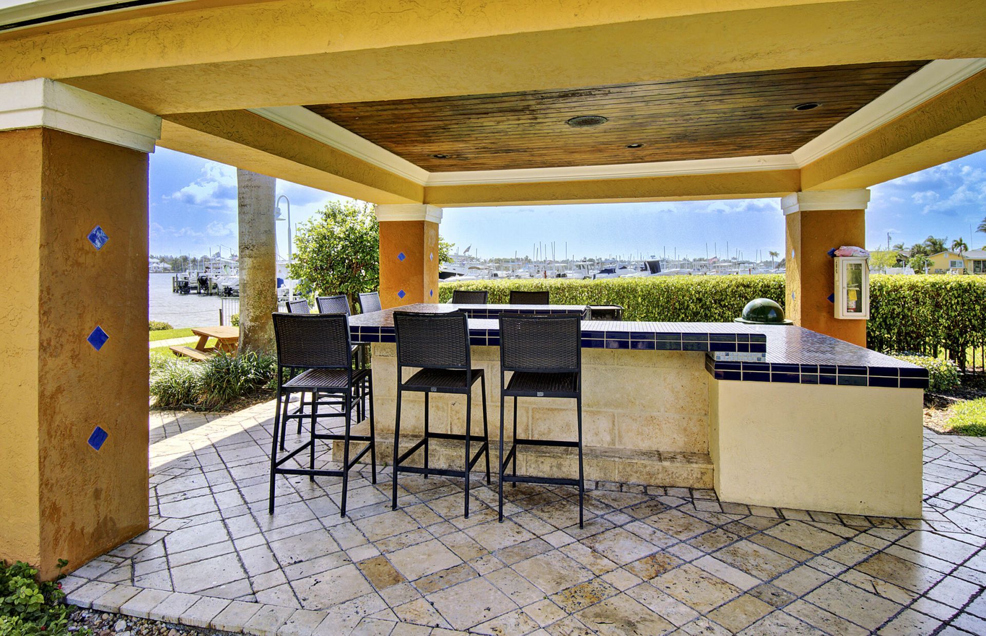 123 Yacht Club Way, Unit 207, Hypoluxo, FL 33462 Photo