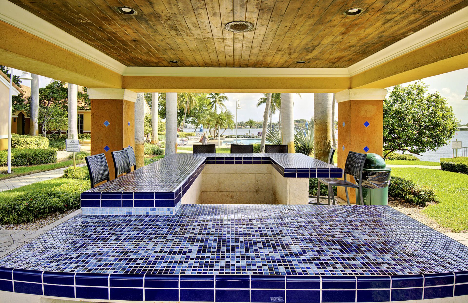 123 Yacht Club Way, Unit 207, Hypoluxo, FL 33462 Photo